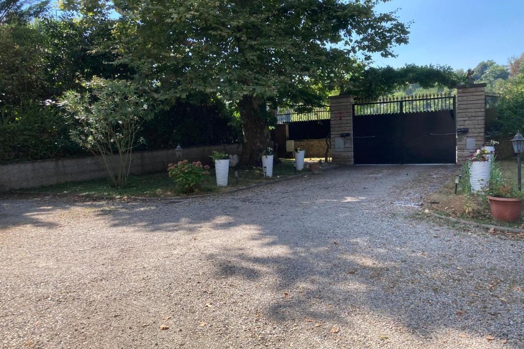 Photo of Others in Vernay