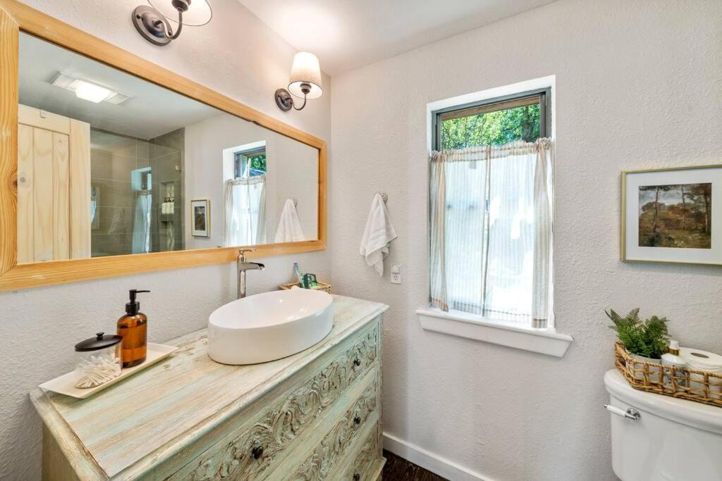 Photo of Bathroom in Dogwood