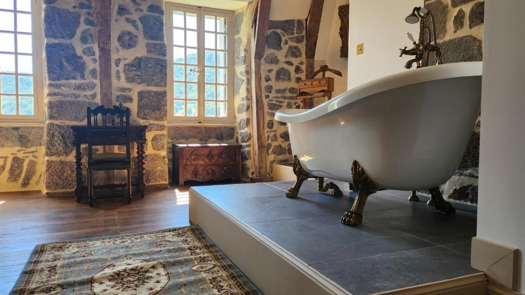 Photo of Bathroom in Anglards-de-Salers