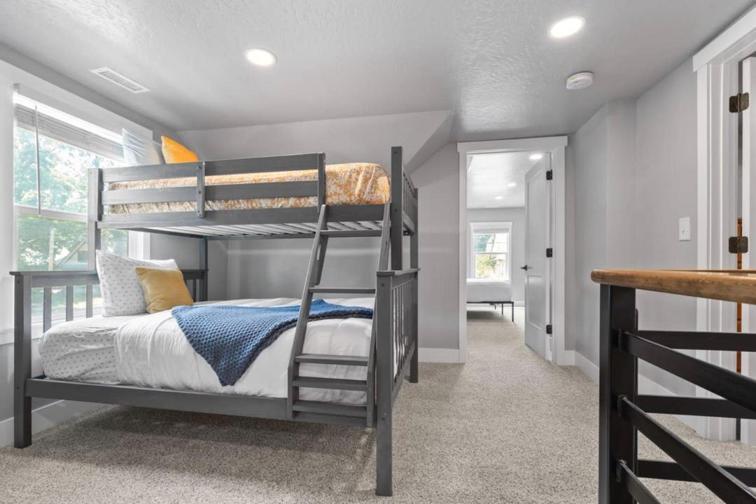 Photo of Bedroom in South Perry District