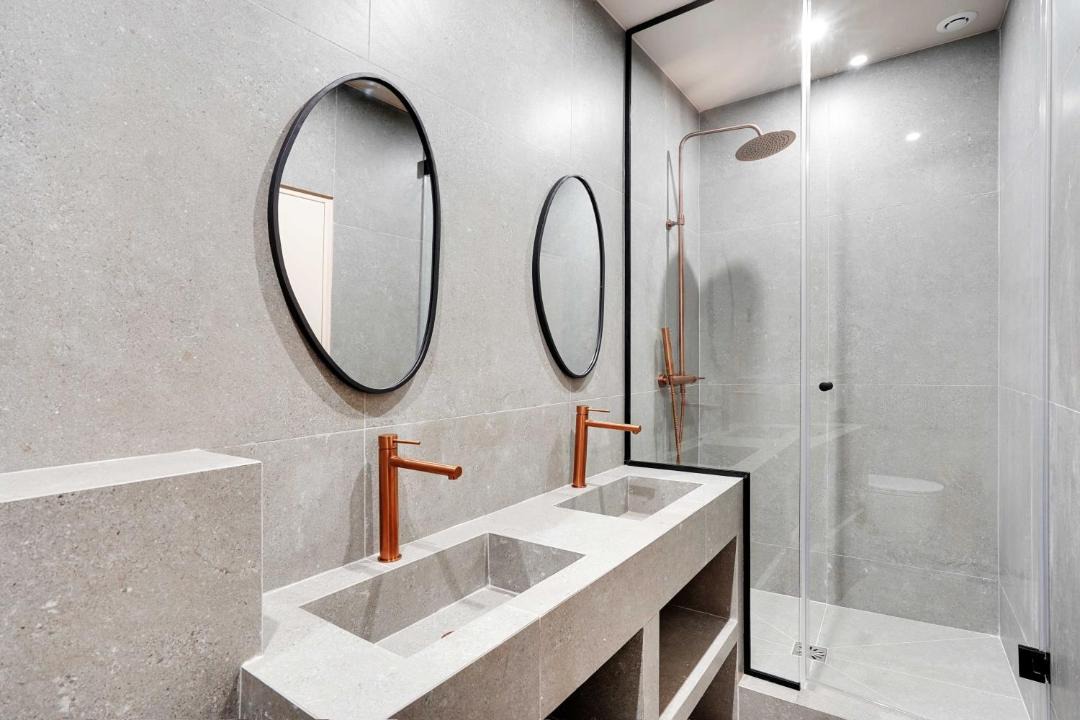 Photo of Bathroom in Gare