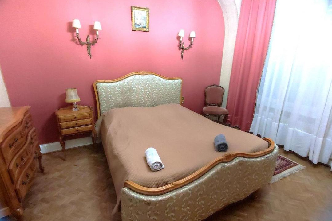 Photo of Bedroom in Charleville-Mezieres