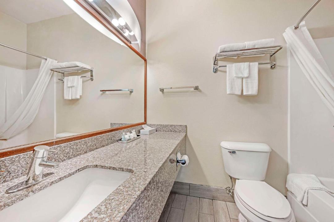 Photo of Bathroom in Wayne