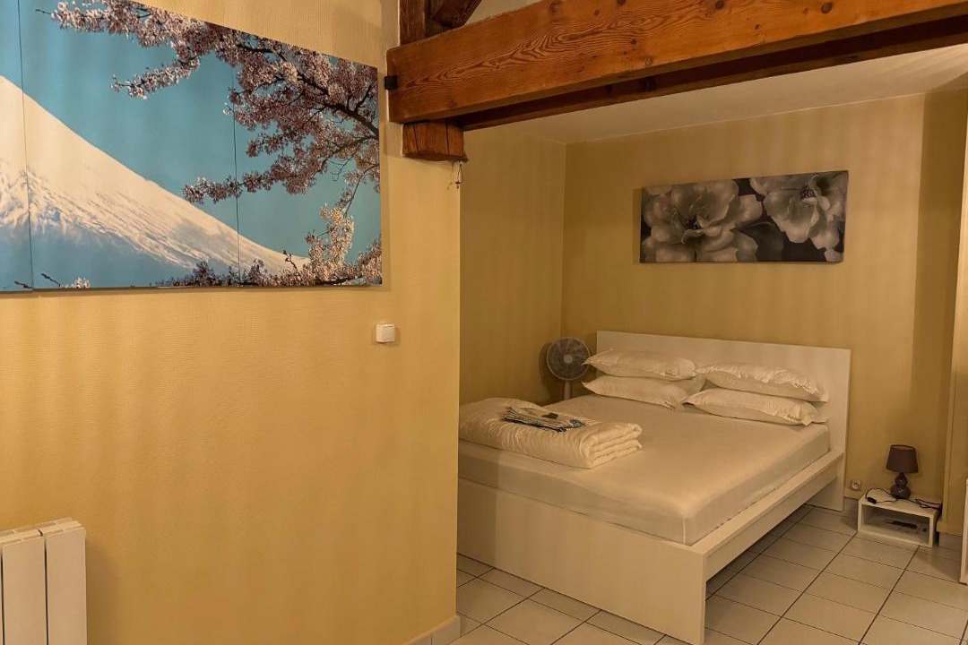 Photo of Bedroom in Jules Ferry - Recamier