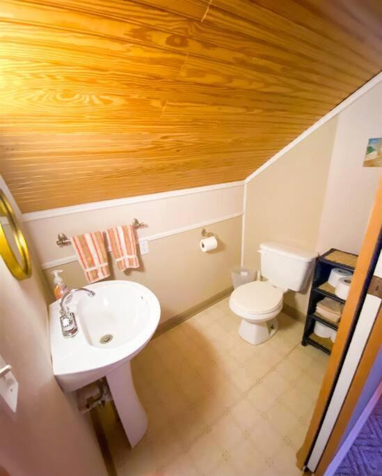 Photo of Bathroom in Cypremort Point