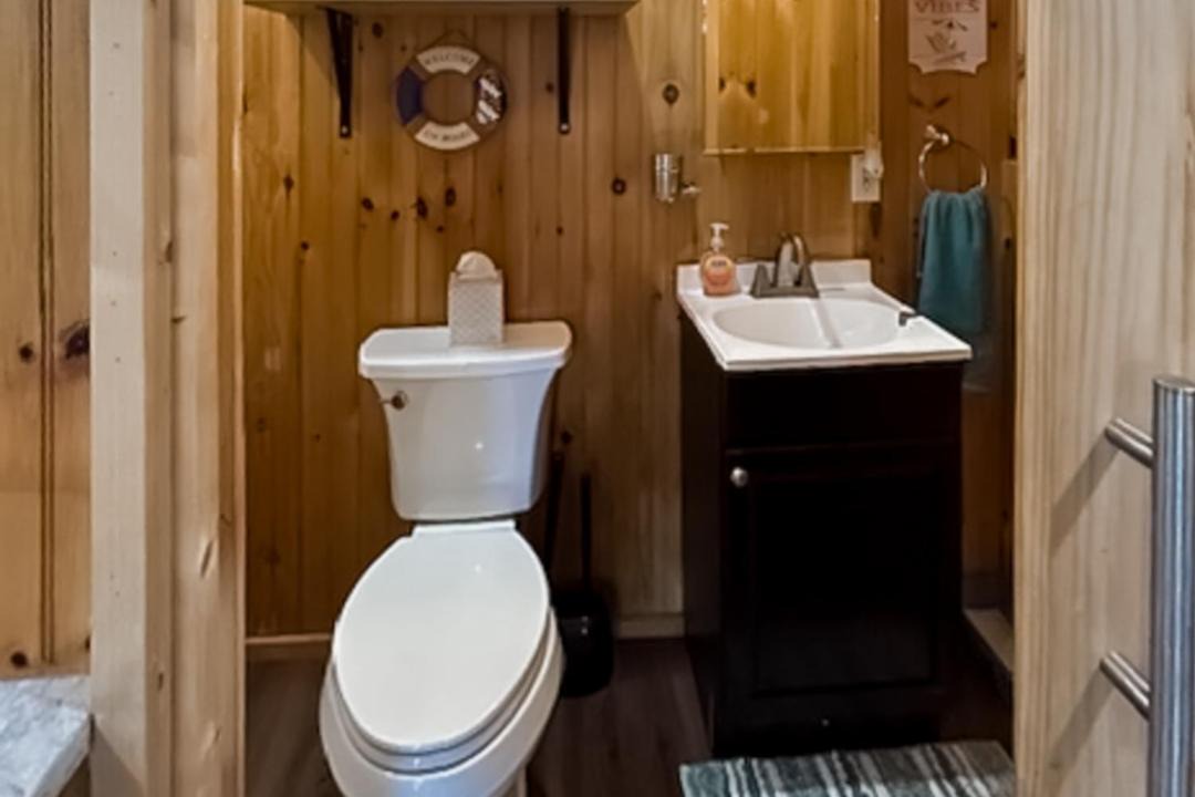Photo of Bathroom in Ocean Bay Park