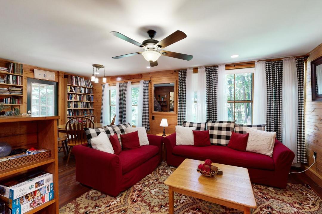 Photo of Livingroom in North Woodstock