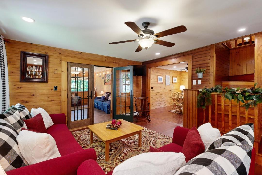 Photo of Livingroom in North Woodstock