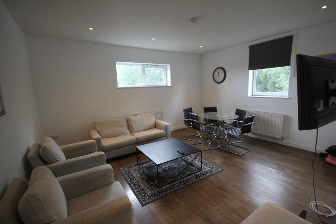 Photo of Livingroom in Elthorne