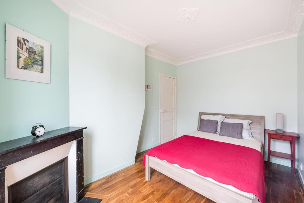 Photo of Bedroom in Silly-Gallieni