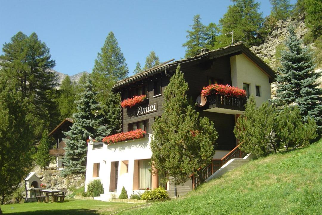 Photo of Buildings in Saas Almagell
