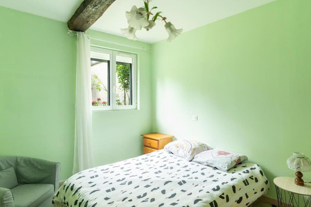 Photo of Bedroom in Monceaux