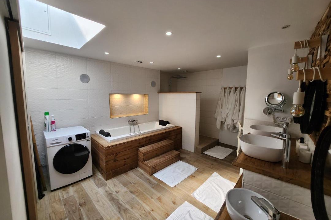 Photo of Bathroom in Dreuil-les-Amiens