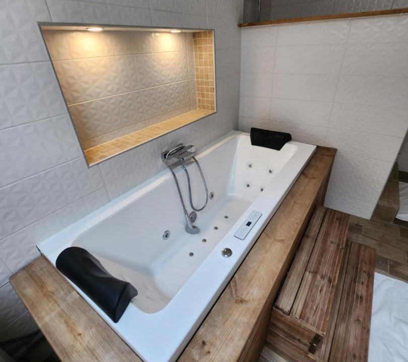 Photo of Bathroom in Dreuil-les-Amiens