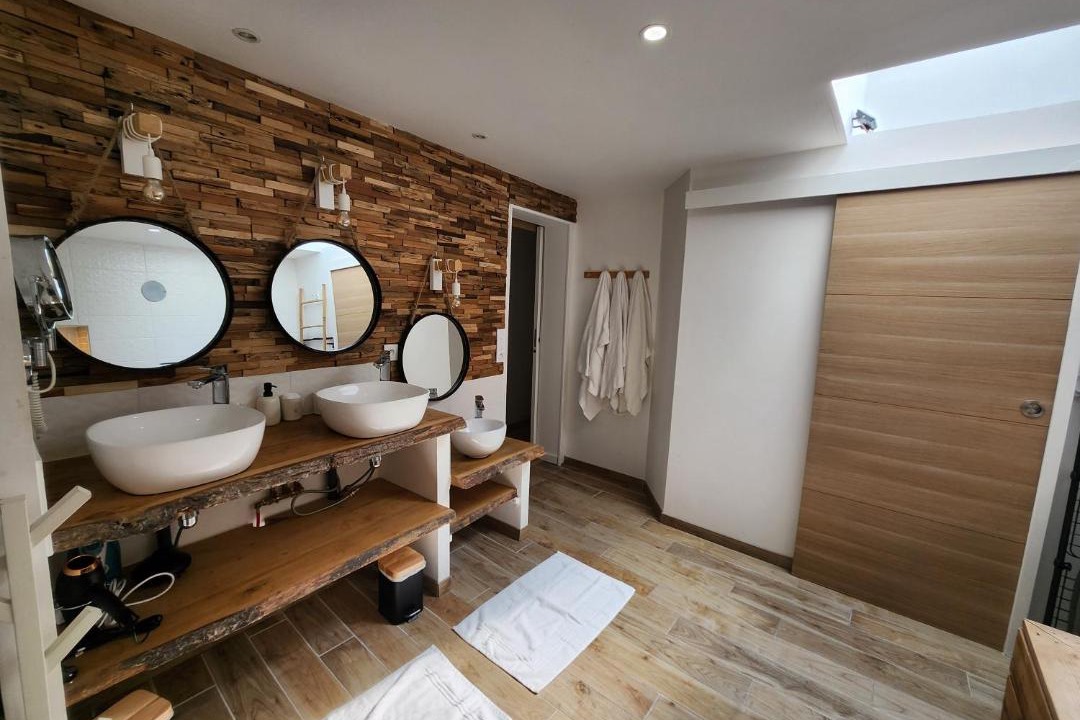 Photo of Bathroom in Dreuil-les-Amiens