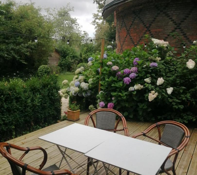 Photo of Others in Bracquetuit