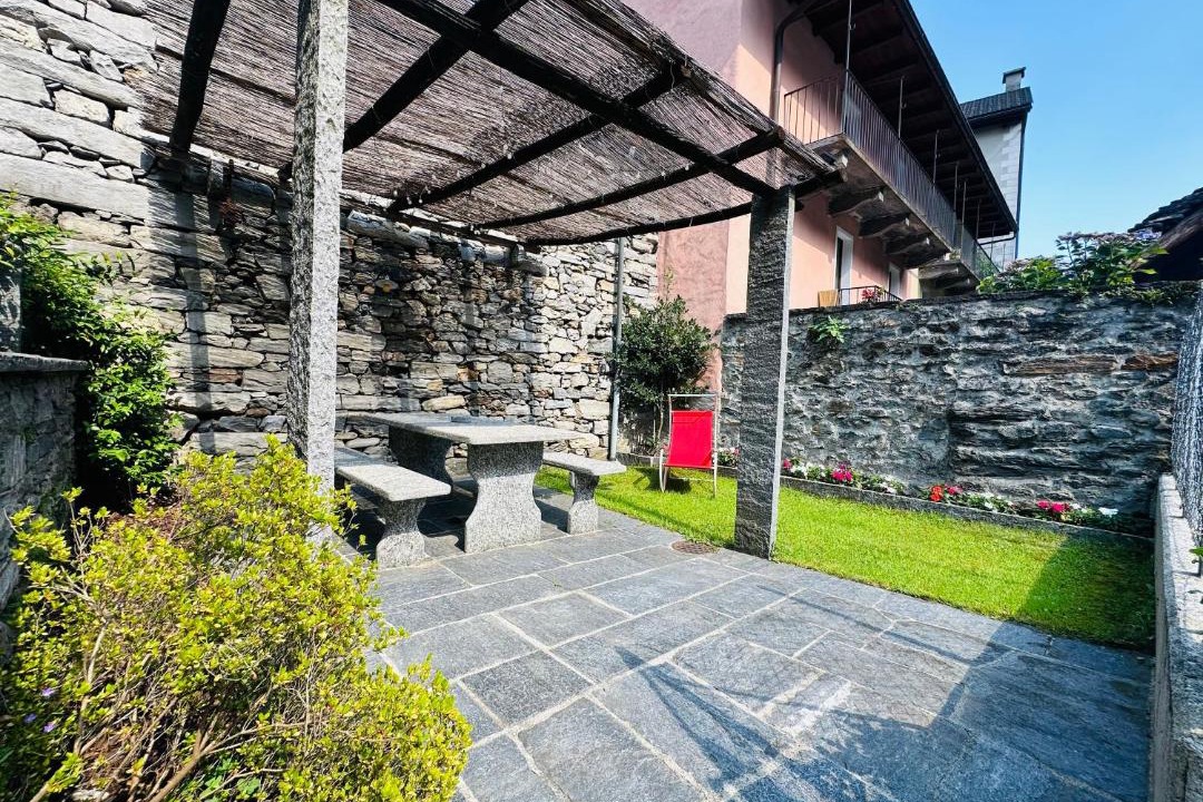 Photo of Buildings in Aurigeno