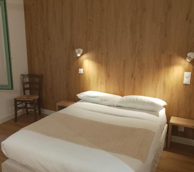 Photo of Bedroom in Pommevic