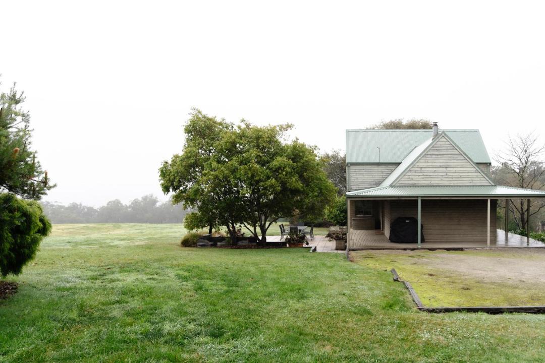 Photo of Buildings in Willung South
