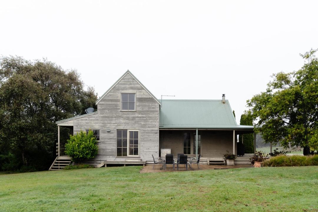 Photo of Buildings in Willung South