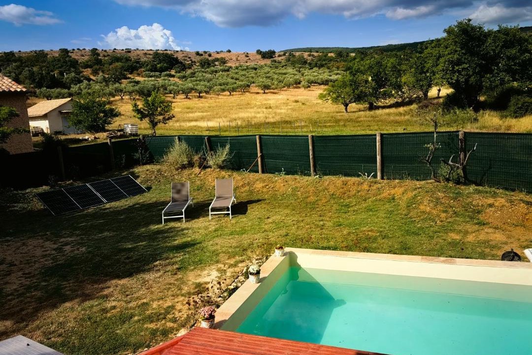 Photo of Others in Ongles