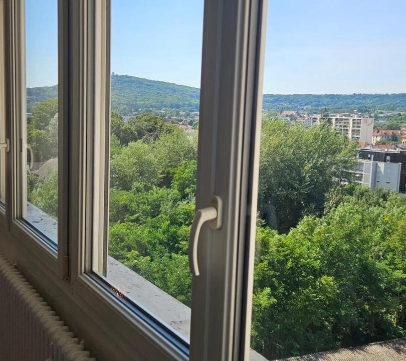 Photo of Patio Balcony in Devant-les-Ponts