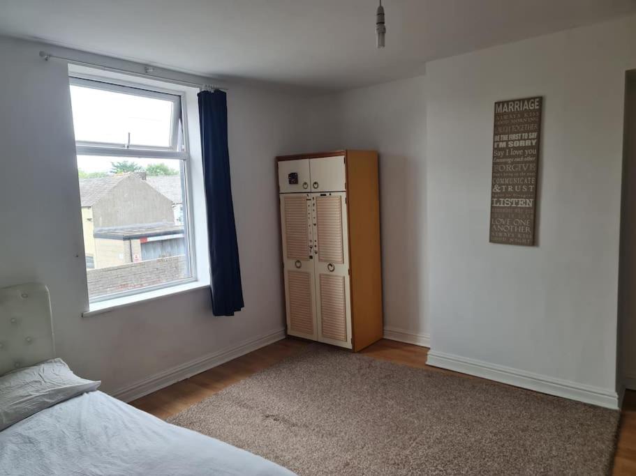 Photo of Bedroom in Fence