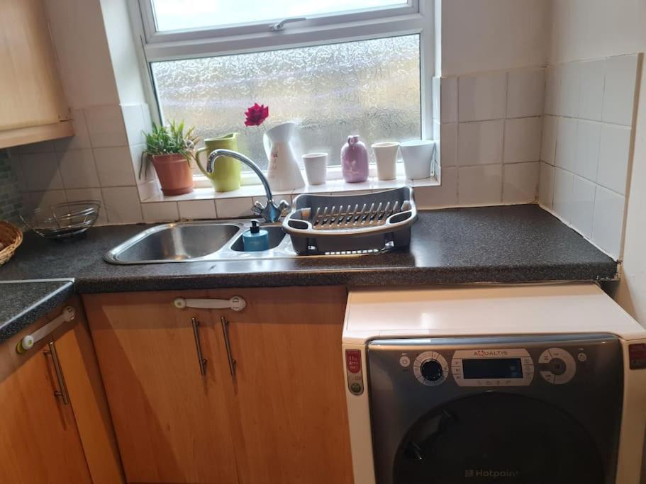 Photo of Kitchen in Fence