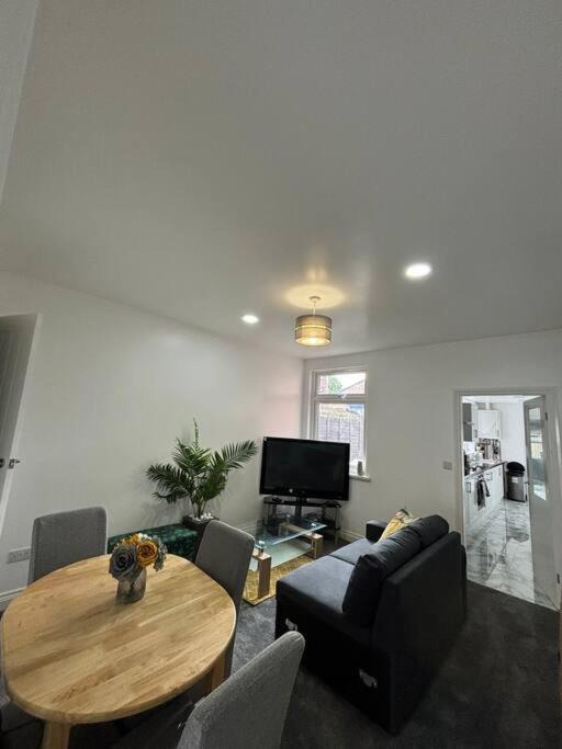 Photo of Others in Aylestone