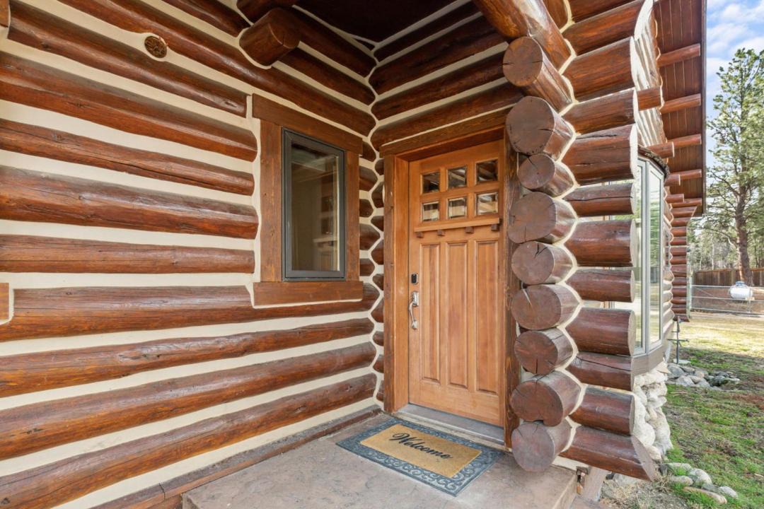 Photo of Others in Victor