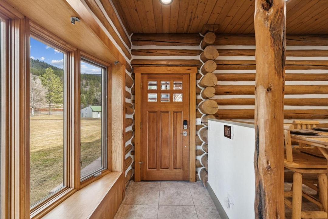 Photo of Others in Victor