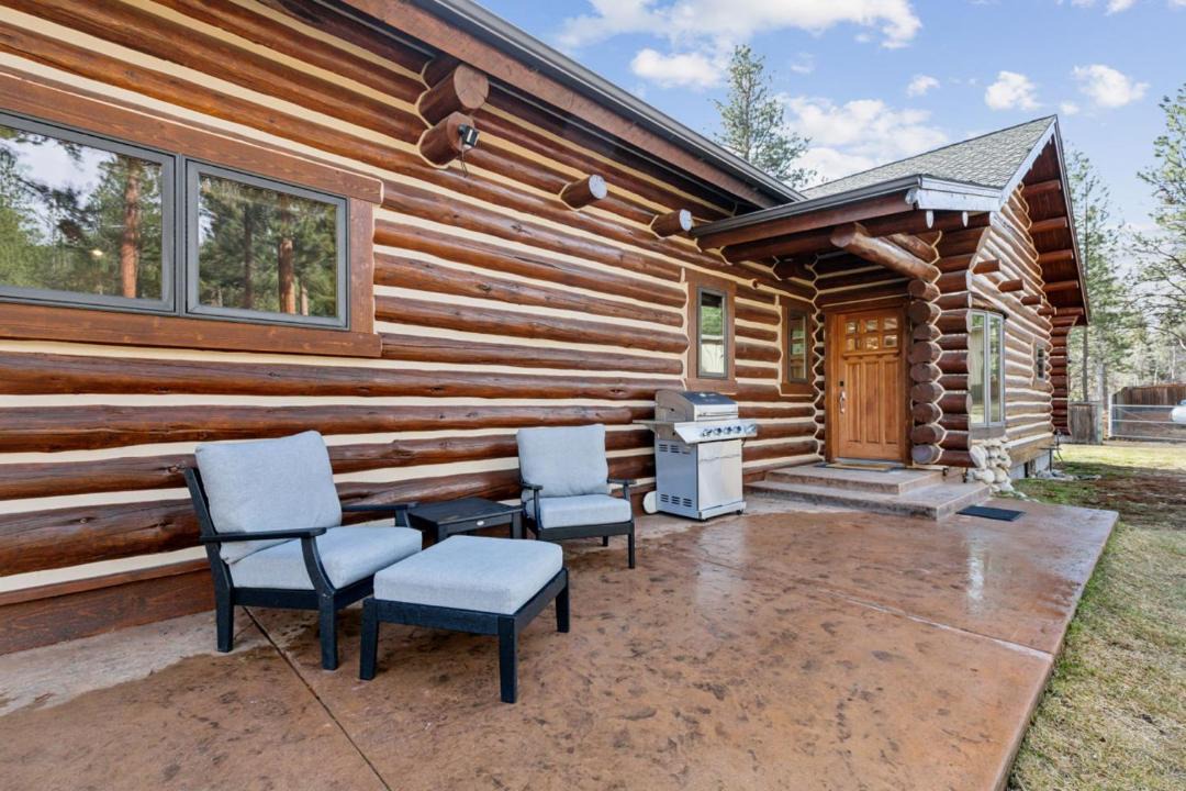 Photo of Others in Victor