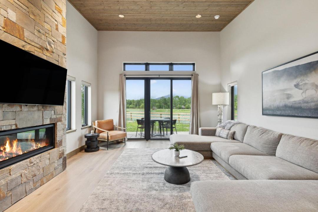 Photo of Livingroom in Hamilton