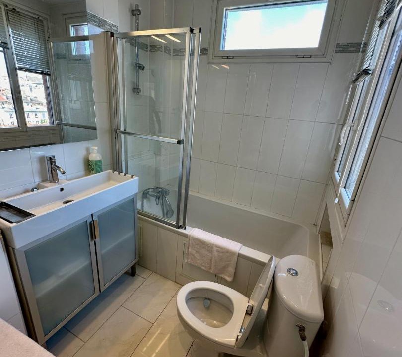 Photo of Bathroom in Saint-Mande