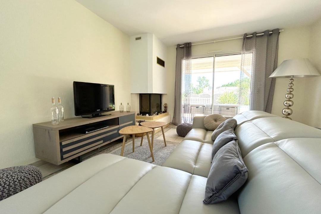 Photo of Livingroom in Lussan