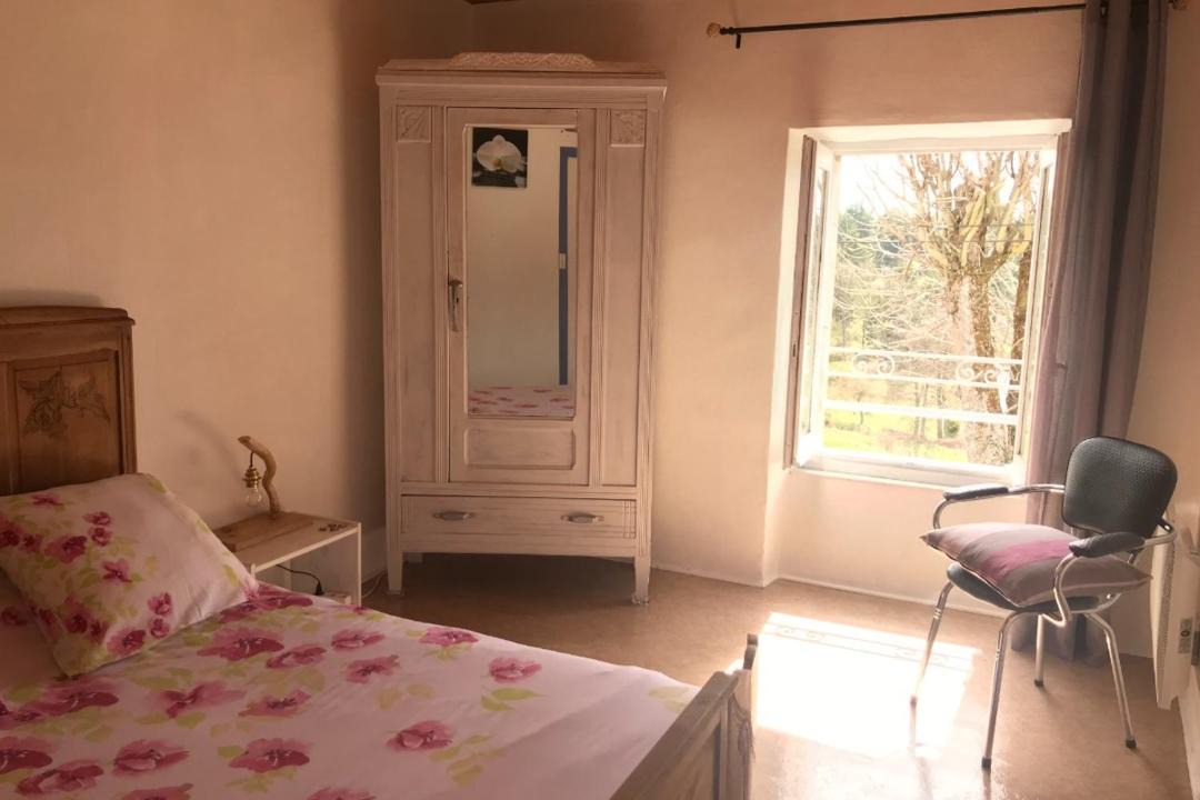 Photo of Bedroom in Lesperon