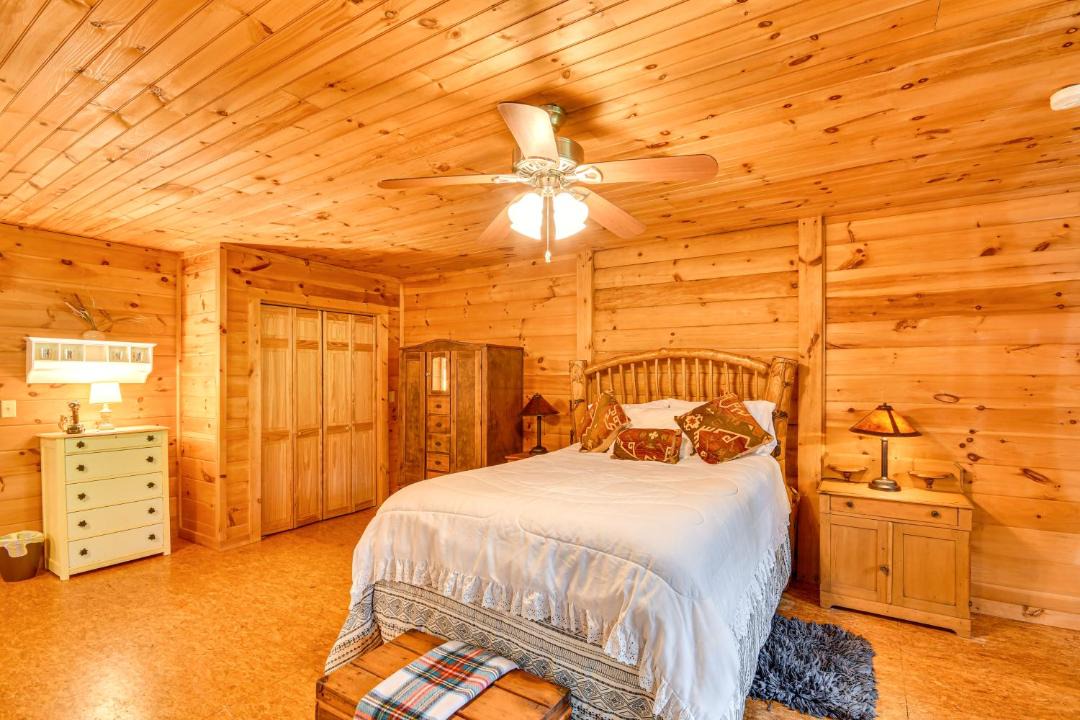 Photo of Bedroom in Rutherfordton