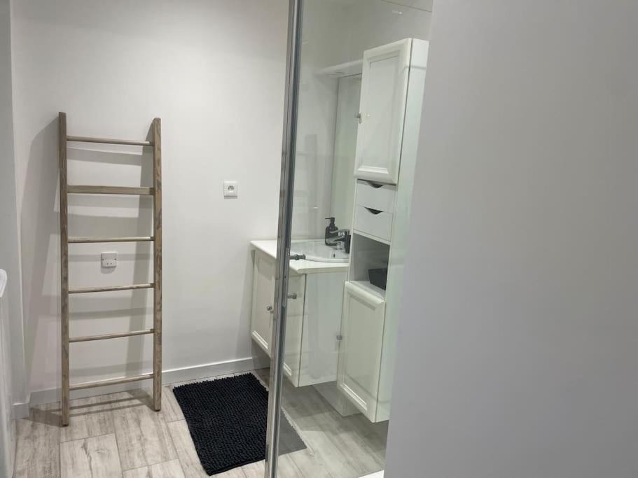 Photo of Bathroom in Labruguiere