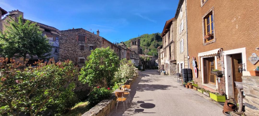 Photo of Buildings in Blesle