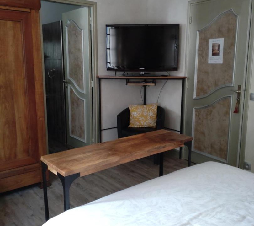 Photo of Bedroom in Saint-Pons-de-Thomieres