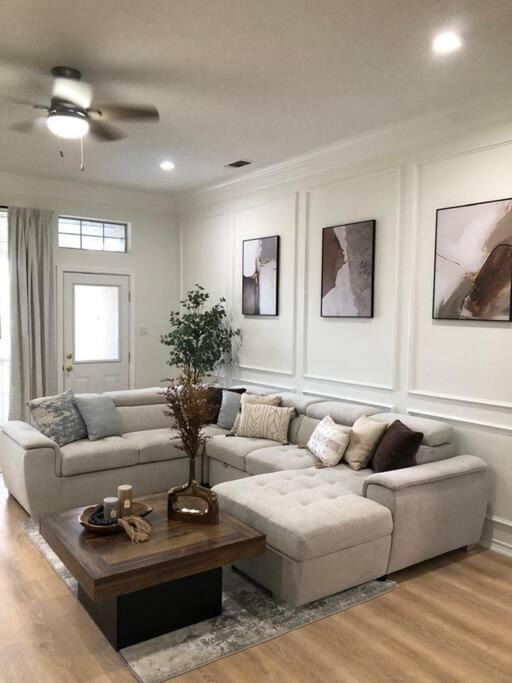 Photo of Livingroom in Mesquite