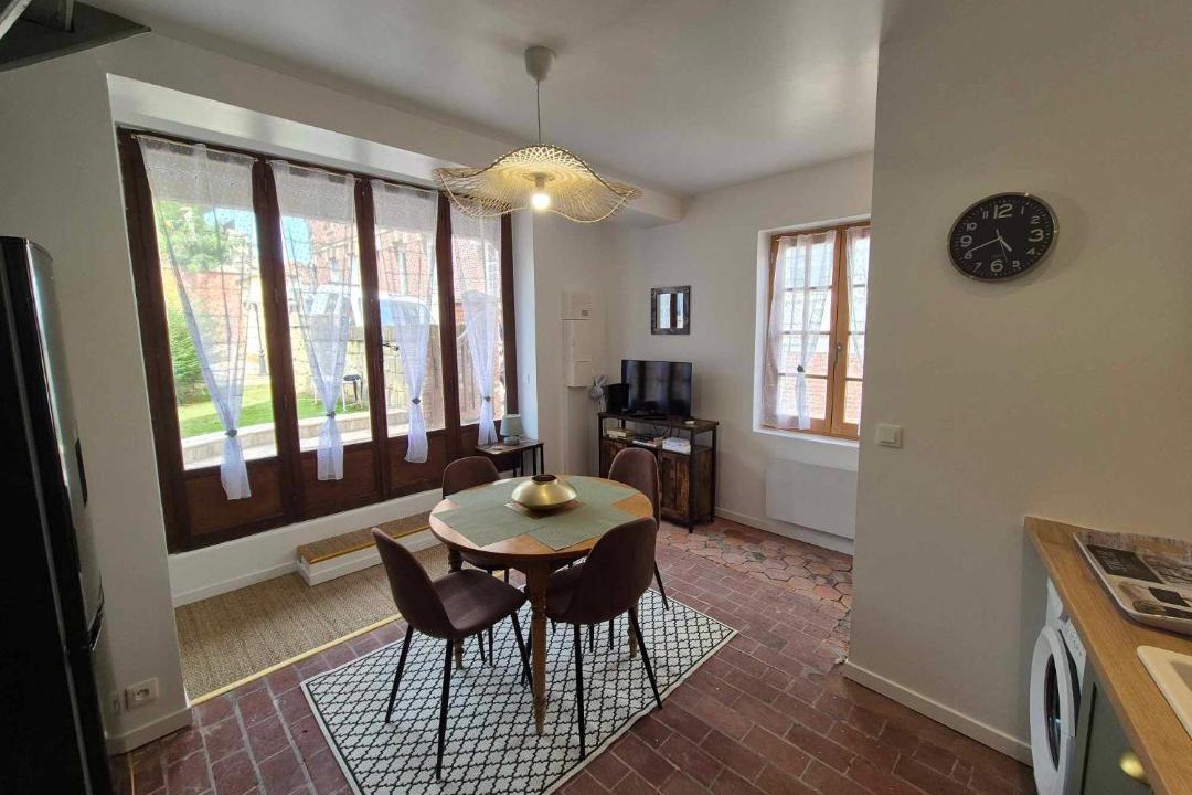 Photo of Others in Eu