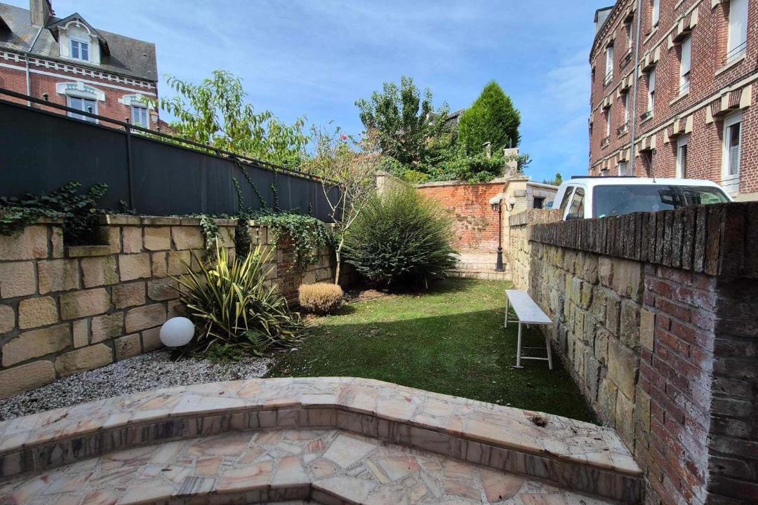 Photo of Others in Eu