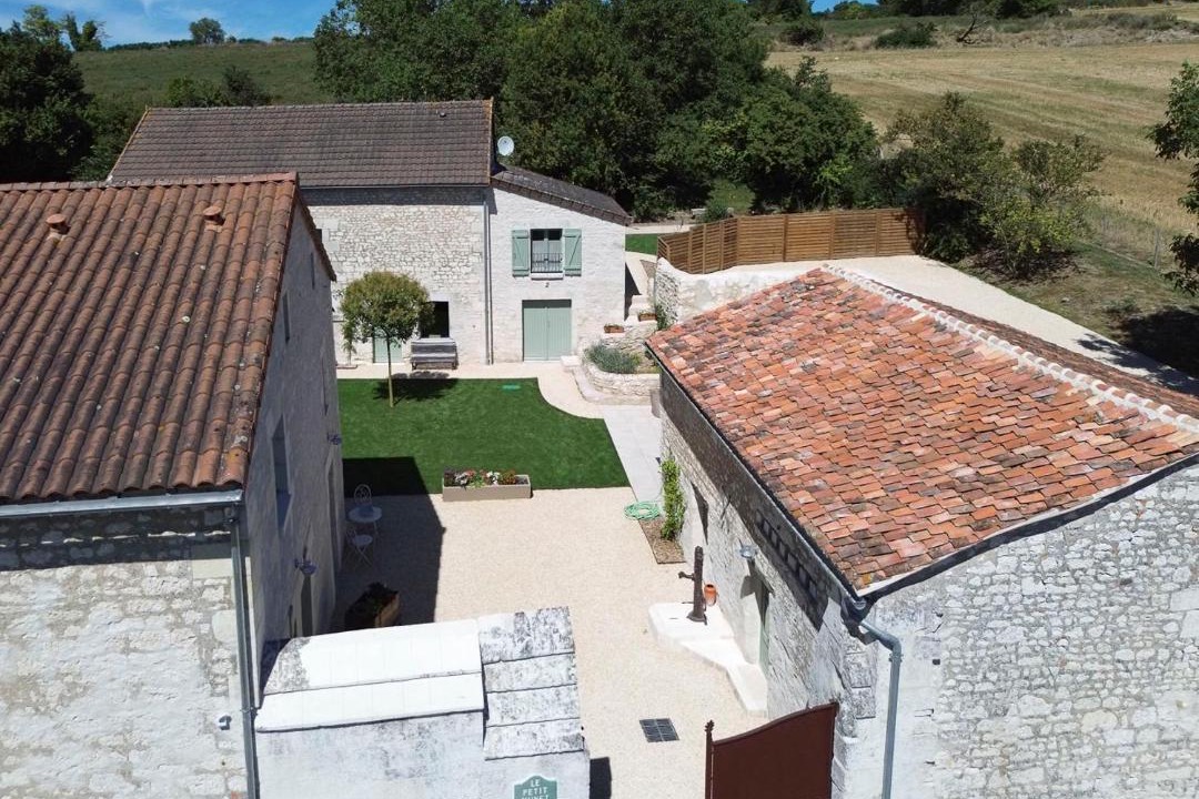 Photo of Others in Lemere