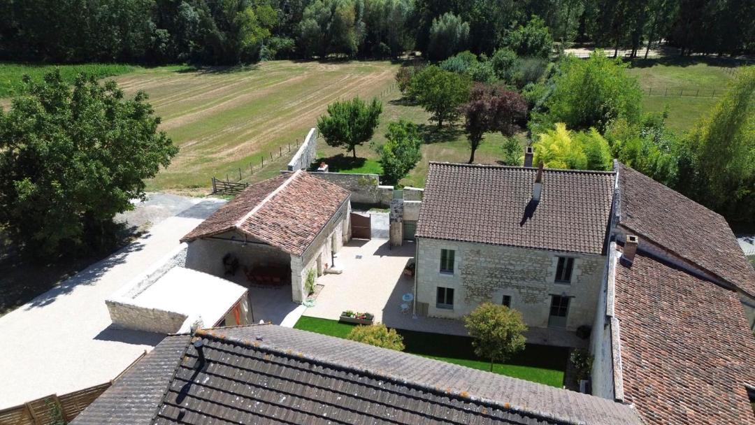 Photo of Others in Lemere