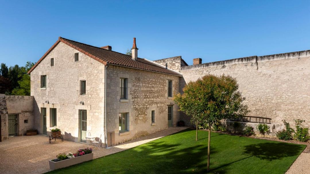 Photo of Others in Lemere