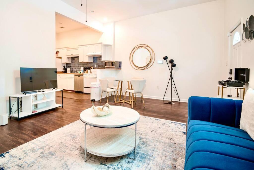 Photo of Livingroom in Thunderbolt
