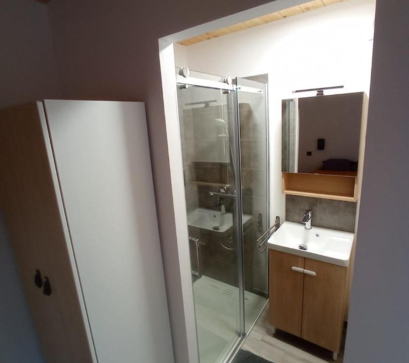 Photo of Bathroom in Embrun