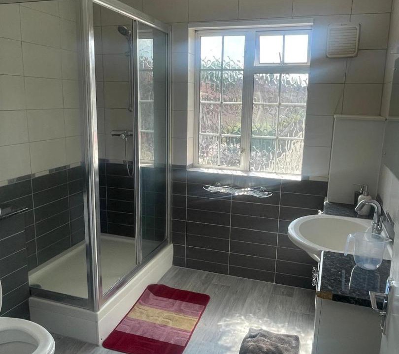 Photo of Others in Edgware