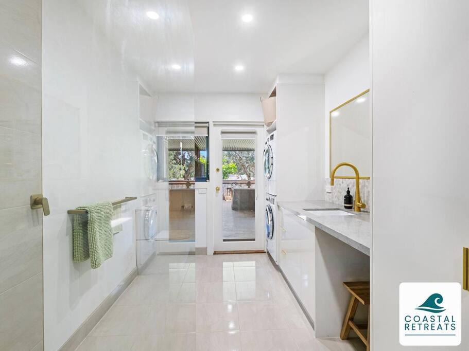 Photo of Others in Rhyll